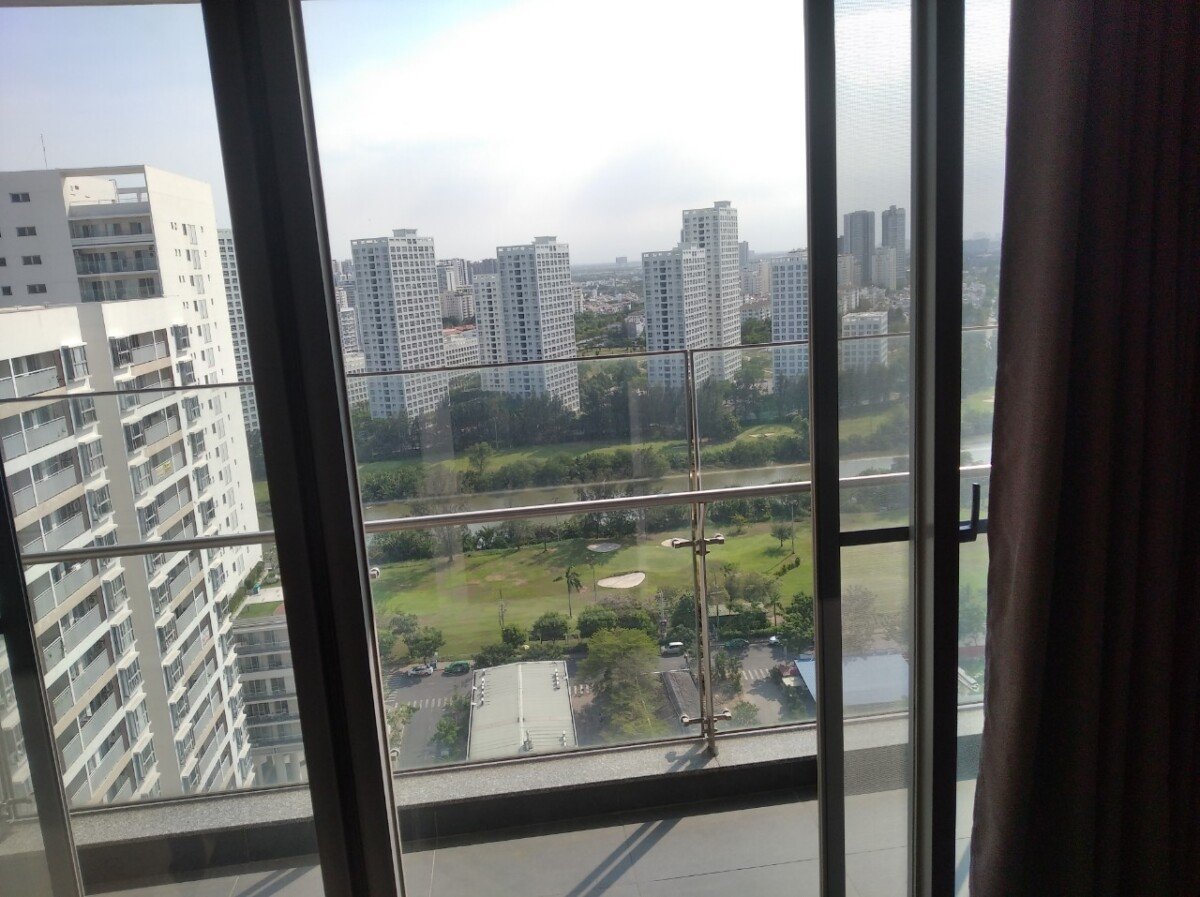 balcony phong khach truc dien cong vien - Giá mua bán căn hộ 3pn tòa D số 02 chung cư Green Valley phường Tân Mỹ T9/2026