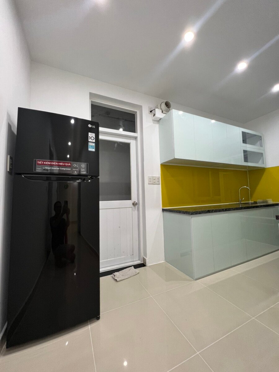ban can ho sky garden 3 2 - Cho thuê căn hộ Sky Garden 3, DT 70m2 Lầu cao- 2 Phòng-2wc- Nội thất như hình- Giá 16 Triệu/Tháng