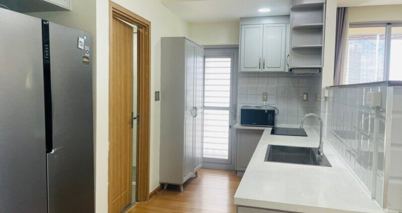 Cho thuê căn hộ chung cư Scenic Valley , 94m2, giá 25tr/tháng , đầy đủ nội thất, xem nhà dễ.