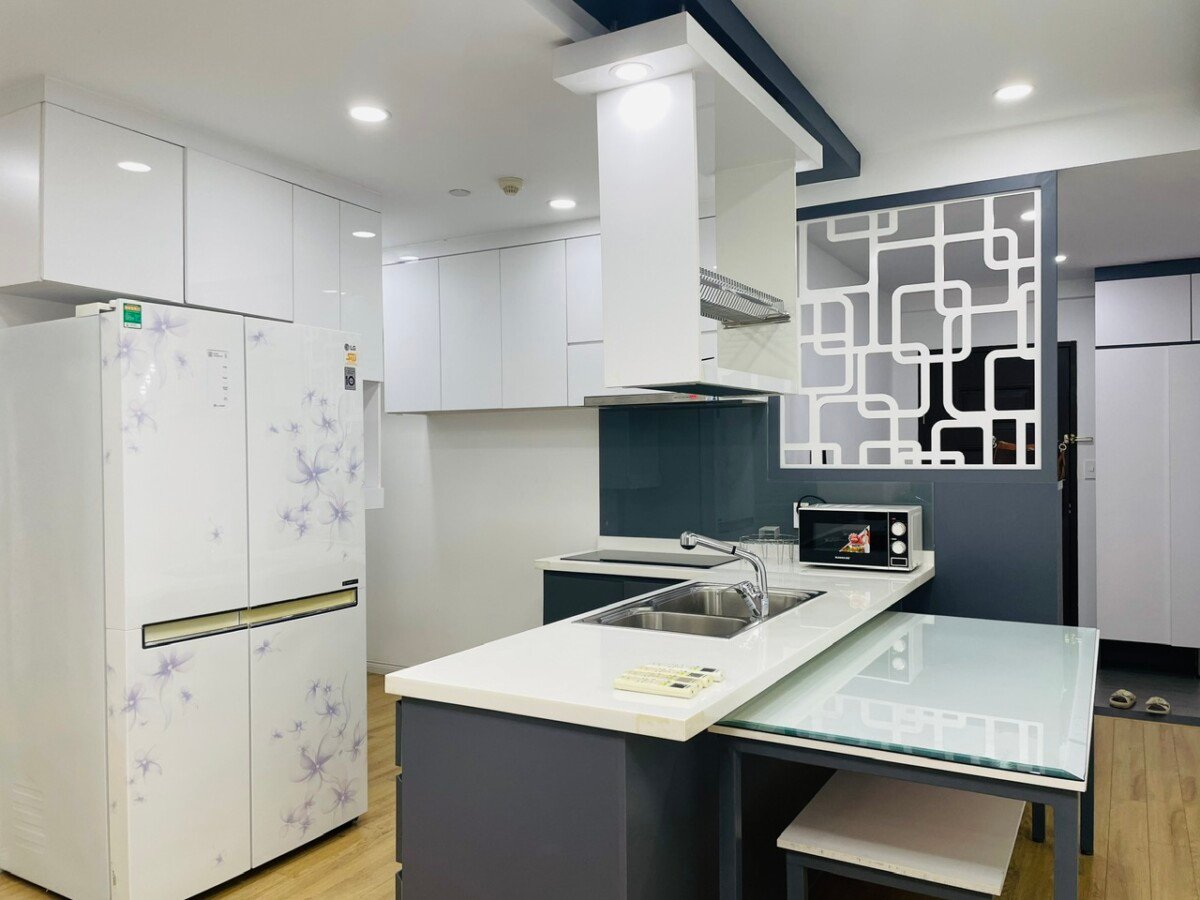 bep can ho cho thue 5 - Cho thuê căn hộ 71m2, chung cư Scenic Valley 1, giá 18tr/tháng, nội thất đầy đủ.