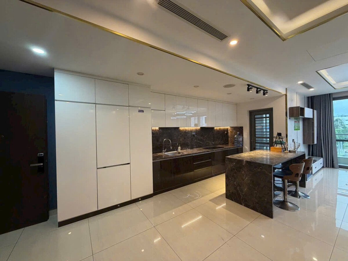 bep trong can ho ban 1 - Giá mua bán căn hộ 3pn số 05 tòa B chung cư Riverpark Premier phường Tân Hưng T10/2026