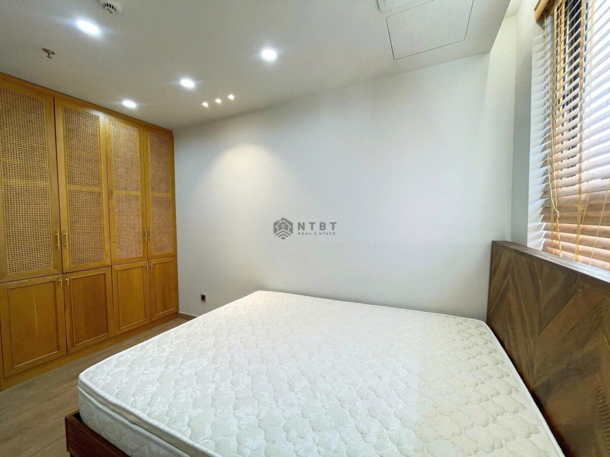 can ho ban co 3pn hoan thien cao cap 1 - Giá mua bán căn hộ 3pn tòa D số 05 chung cư The Peak phường Tân Mỹ T9/2026