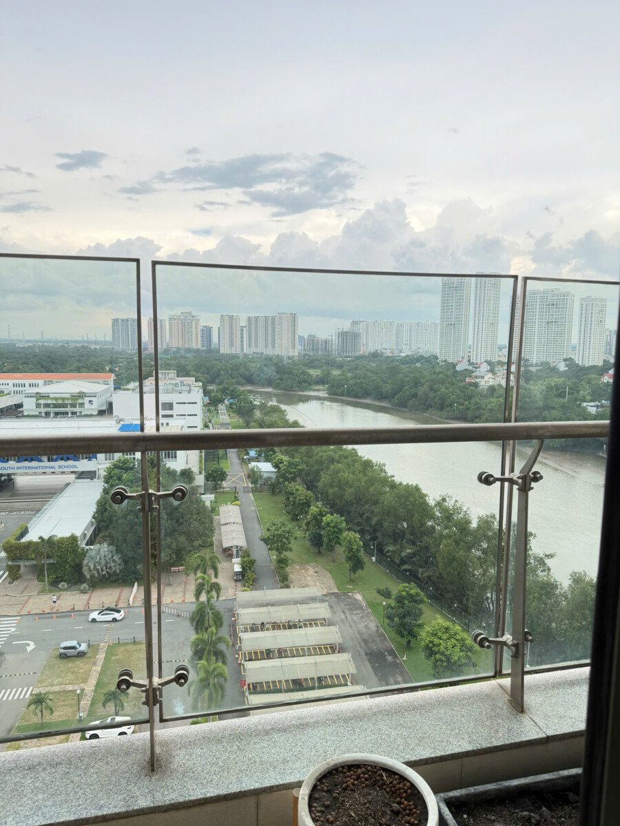 can ho lien ke truong quoc te ssis - Giá cho thuê căn hộ 3pn tòa B chung cư Riverpark Premier phường Tân Hưng T9/2026