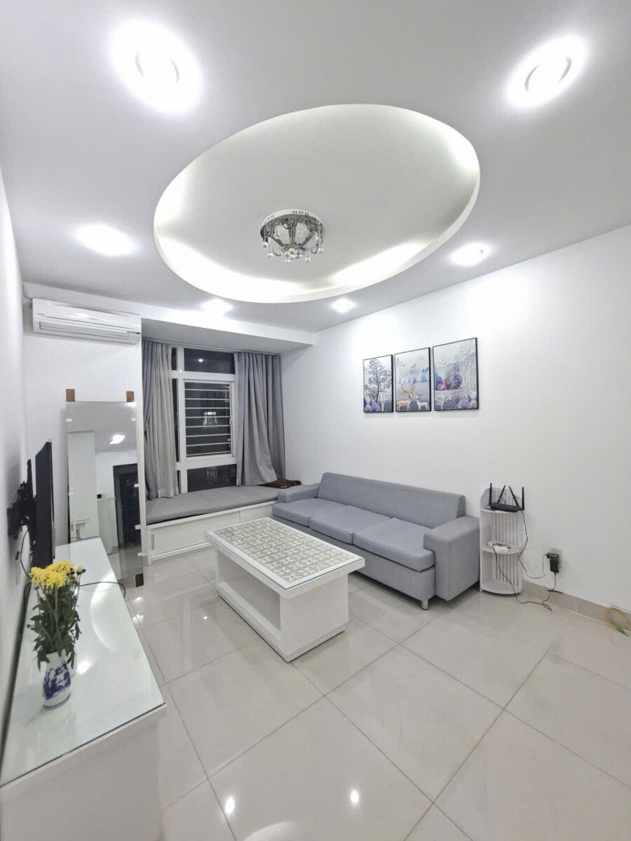 cho thue can 2pn sky 3 - Cho thuê căn hộ Sky Garden 3. DT 70m2 Tone trắng- 2 Phòng ngủ-2wc- Giá thuê 16 Triệu/Tháng