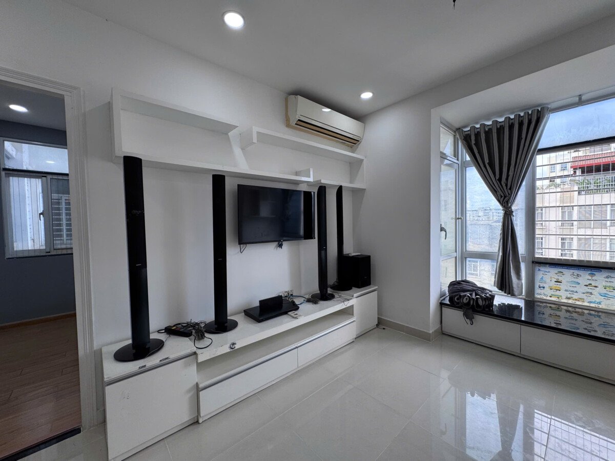 cho thue can ho sky garden 3 10 2 - Cho thuê căn hộ Sky Garden 3. DT 68m2 Lầu cao- 2 Phòng ngủ-2wc- Nội thất đầy đủ- Giá 16 Triệu/Tháng