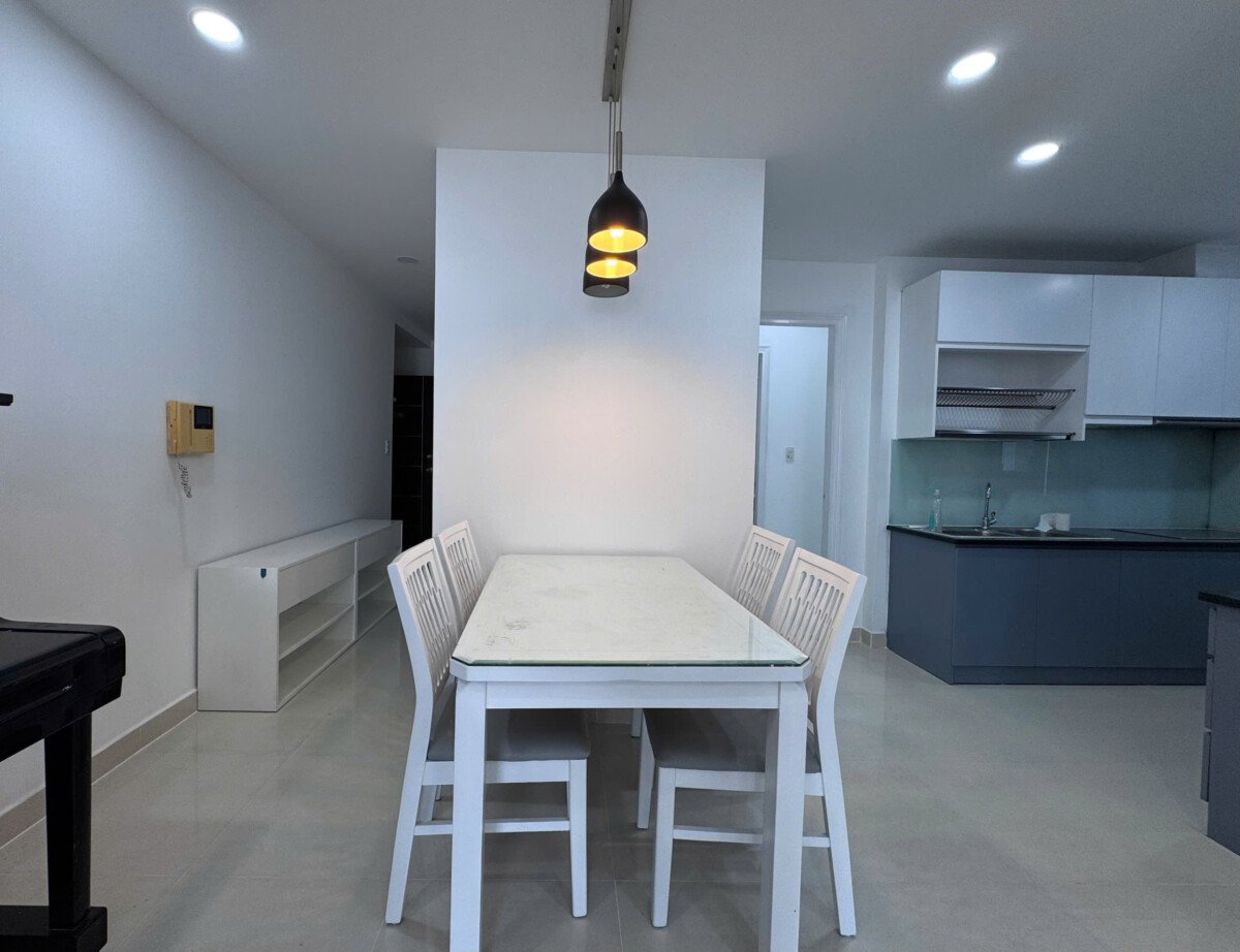 cho thue can ho sky garden 3 9 4 - Cho thuê căn hộ Sky Garden 3. DT 68m2 Lầu cao- 2 Phòng ngủ-2wc- Nội thất đầy đủ- Giá 16 Triệu/Tháng