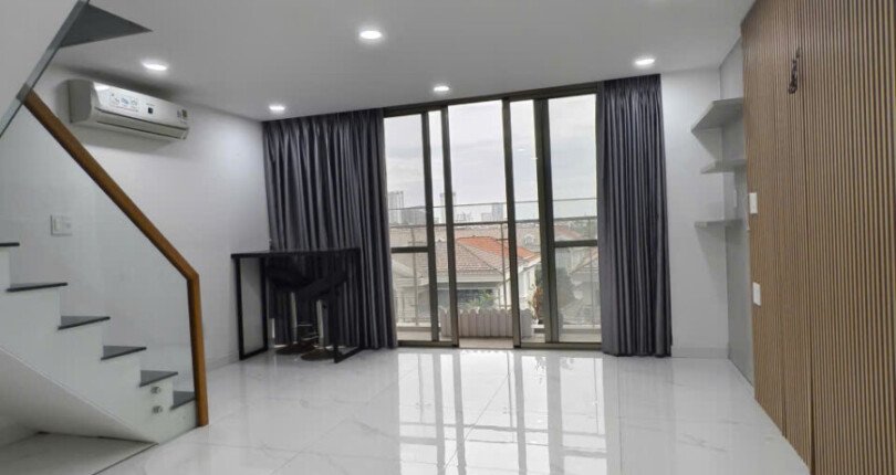 Cần cho thuê office tell Midtown Tòa M7- DT 70m2 Gồm trệt và 1 lửng- 1wc- Nội thất dính tường- Giá 18 Triệu/Tháng