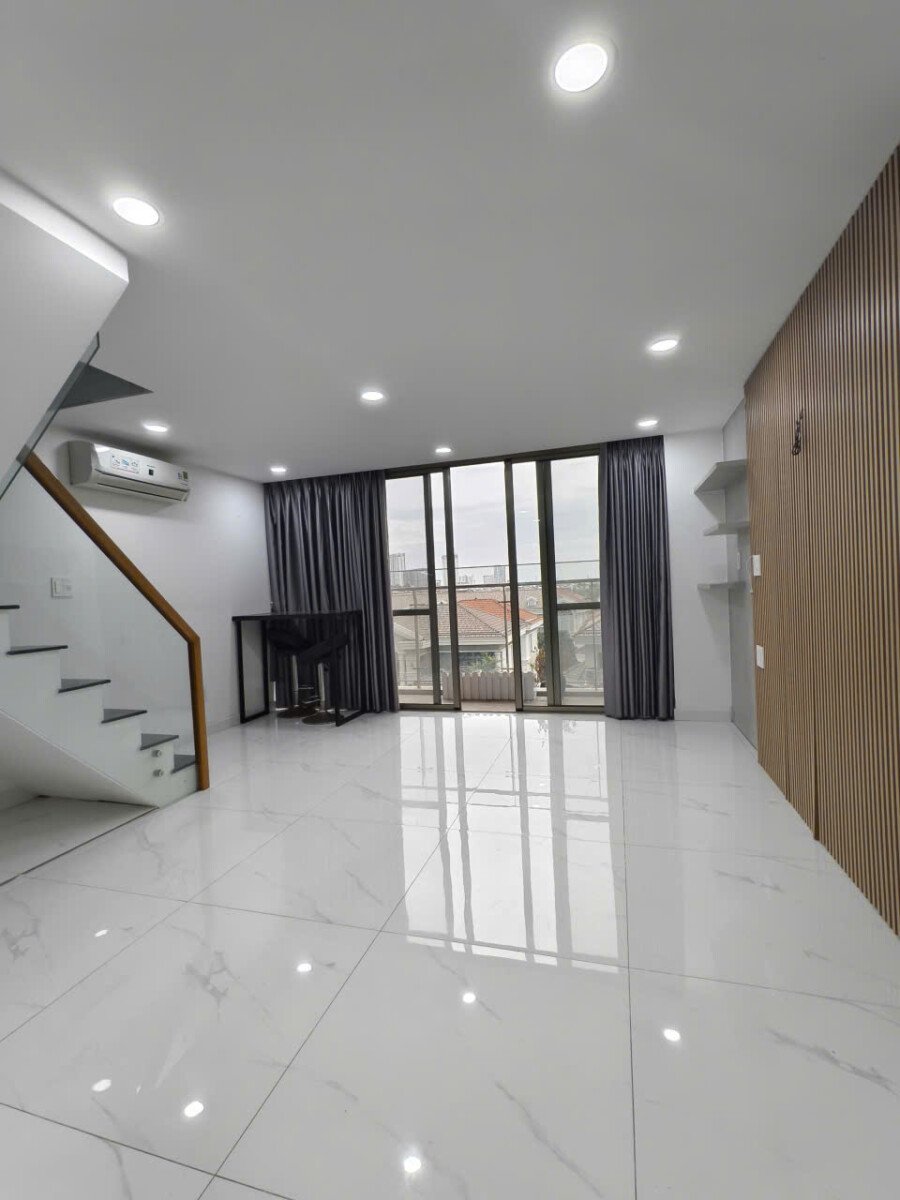 cho thue shop house midtown 16 - Cần cho thuê office tell Midtown Tòa M7- DT 70m2 Gồm trệt và 1 lửng- 1wc- Nội thất dính tường- Giá 18 Triệu/Tháng