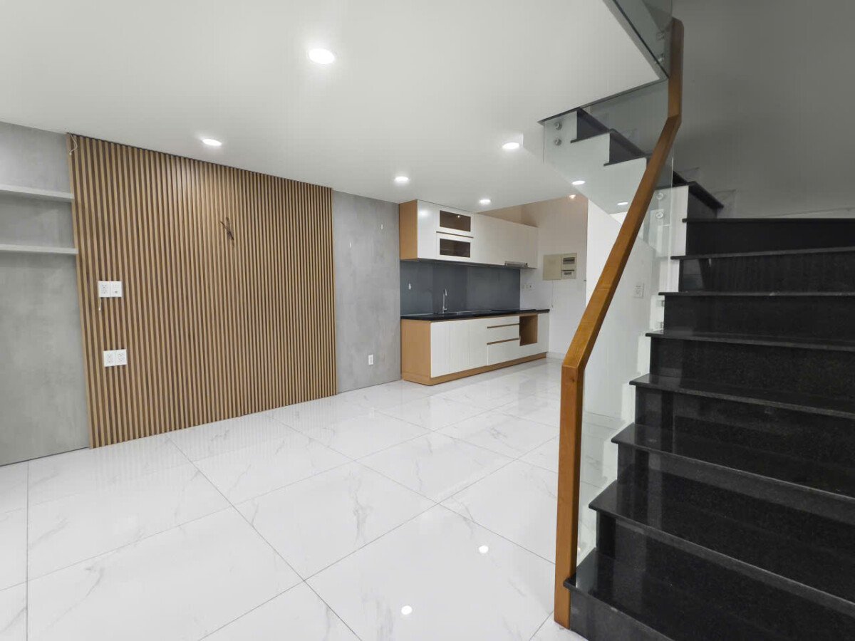 cho thue shop house midtown 5 - Cần cho thuê office tell Midtown Tòa M7- DT 70m2 Gồm trệt và 1 lửng- 1wc- Nội thất dính tường- Giá 18 Triệu/Tháng