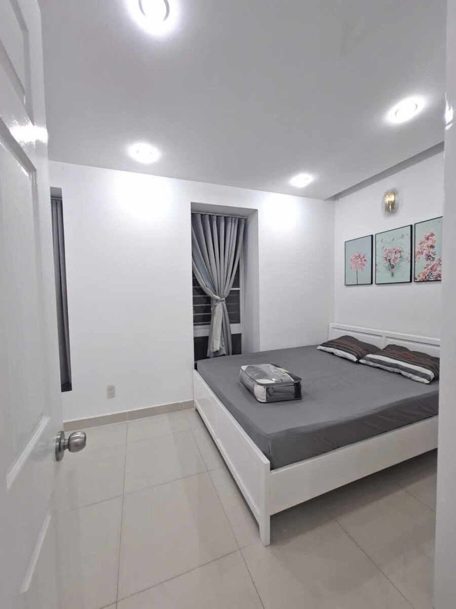 gen h z7808156769418 c2f3d586cc86707814046f2a511807ef - Cho thuê căn hộ Sky Garden 3. DT 70m2 Tone trắng- 2 Phòng ngủ-2wc- Giá thuê 16 Triệu/Tháng