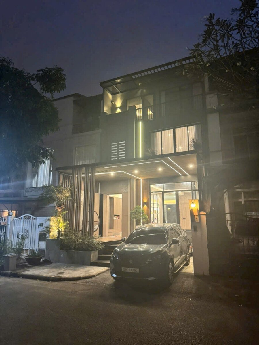 hinh anh nha ban vao ban dem - Giá mua bán nhà Biệt thự 4pn đường Nội khu Hưng Thái 2 Phú Mỹ Hưng phường Tân Hưng T10.2026