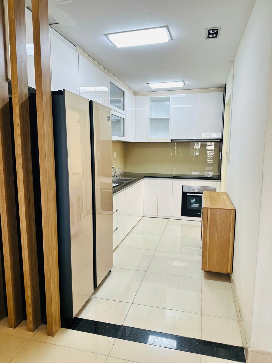 khong gian bep rong rai 6 - Giá cho thuê căn hộ 3pn chung cư Cảnh Viên 3 phường Tân Mỹ T9/2026