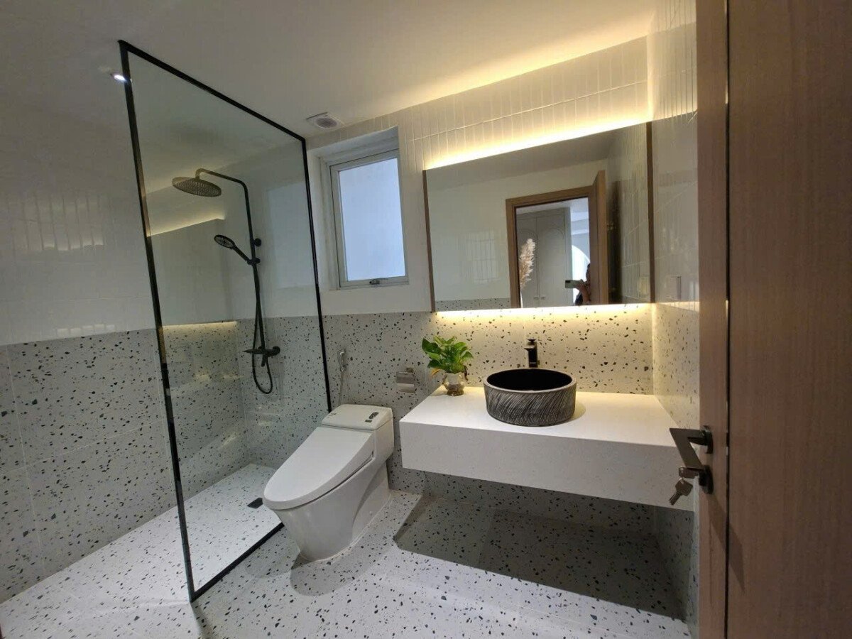 nha co 2 nha tam hoan thien nhu hinh - Giá mua bán căn hộ 3pn tòa D chung cư Riverside Residence phường Tân Mỹ T9/2026