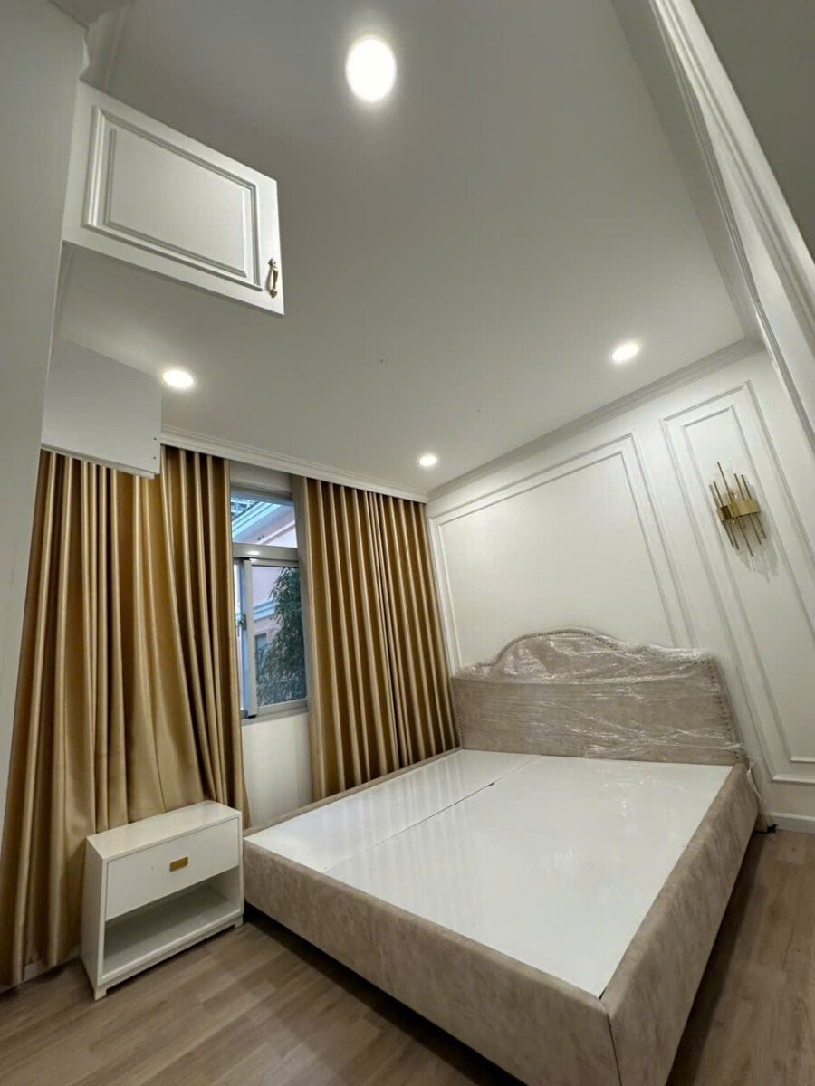 nha co 5pn hoan thien cao cap - Giá cho thuê nhà Biệt thự 5pn mặt đường C Phú Mỹ Hưng phường Tân Mỹ T9/2026