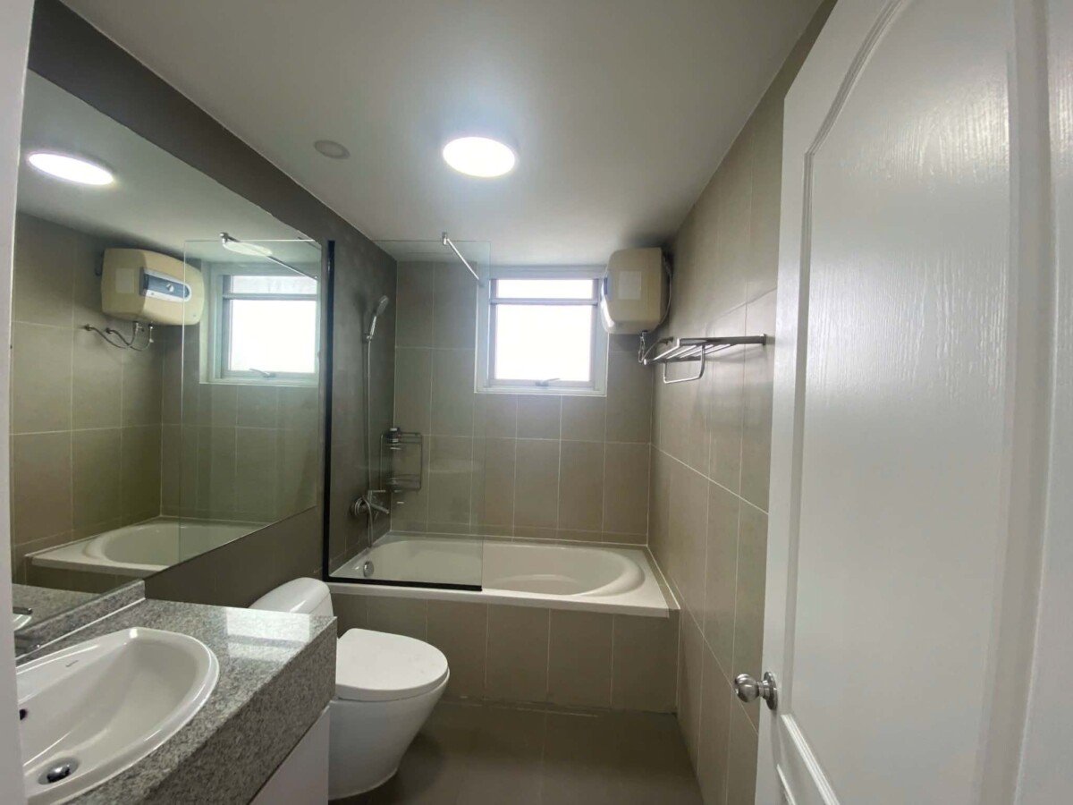 nha tam phong ngu lon - Giá cho thuê căn hộ 3pn tòa C chung cư Riverpark Residence phường Tân Hưng T9/2026