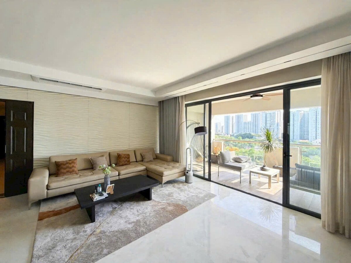 phong khach can ho co balcony rong rai 1 - Giá mua bán căn hộ 3pn chung cư Mỹ Phát phường Tân Hưng T10/2026