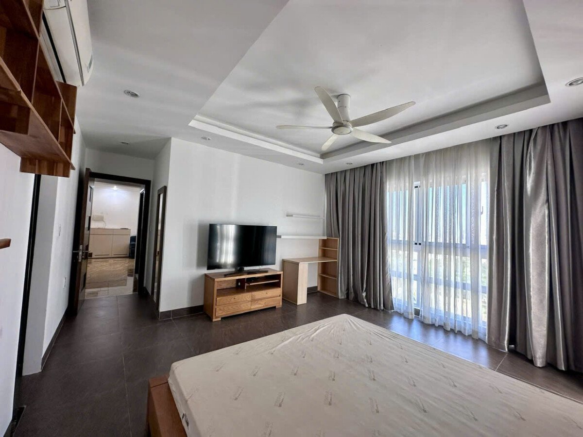 phong ngu master 1 - Giá mua bán căn hộ số 01 tòa N chung cư Happy Valley phường Tân Hưng T9/2026
