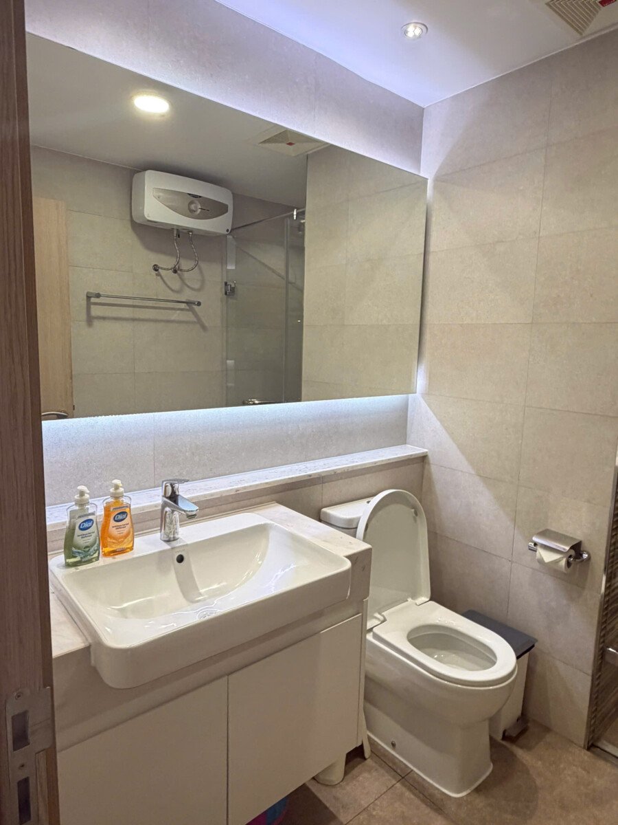 toilet thu 2 - Giá mua bán căn hộ 3pn tòa B chung cư Riverpark Premier phường Tân Hưng T9/2026