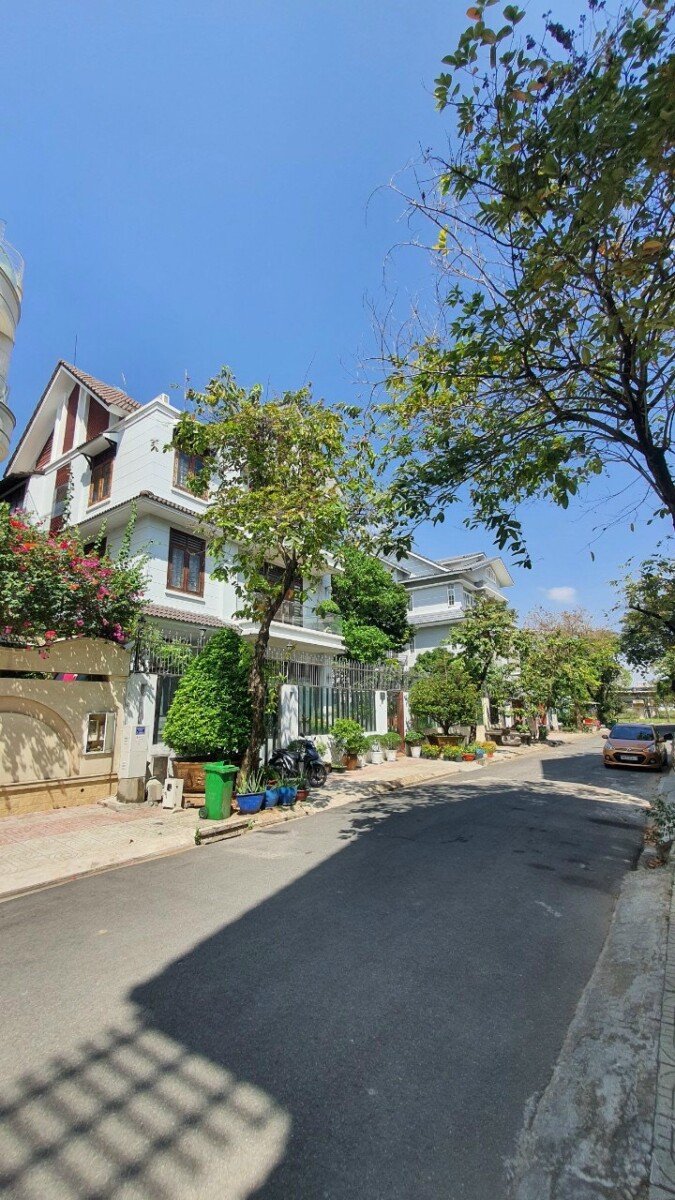 vi tri dat nen mat duong noi khu lo gioi 12m - Giá mua bán đất nền Biệt thự kdc Sadeco Ven Sông phường Tân Hưng T9/2026