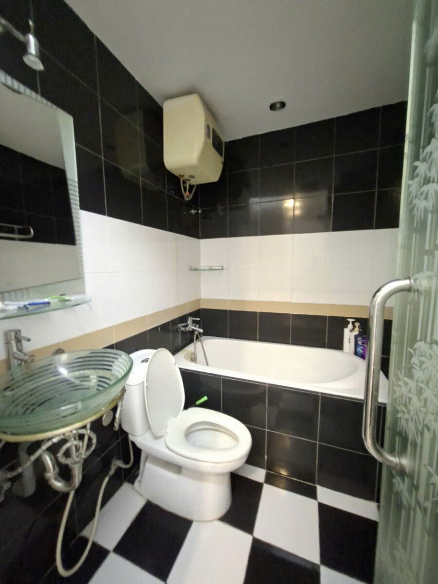 wc rieng - Cho thuê căn hộ Sky Garden 2. DT 81m2 Thiết kế 3 Phòng ngủ-2wc- Nội thất như hình- Giá 13 Triệu/Tháng