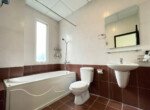 cac-phong-co-toilet-rieng