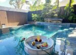 can-canh-ho-boi-rieng-trong-nha-ban