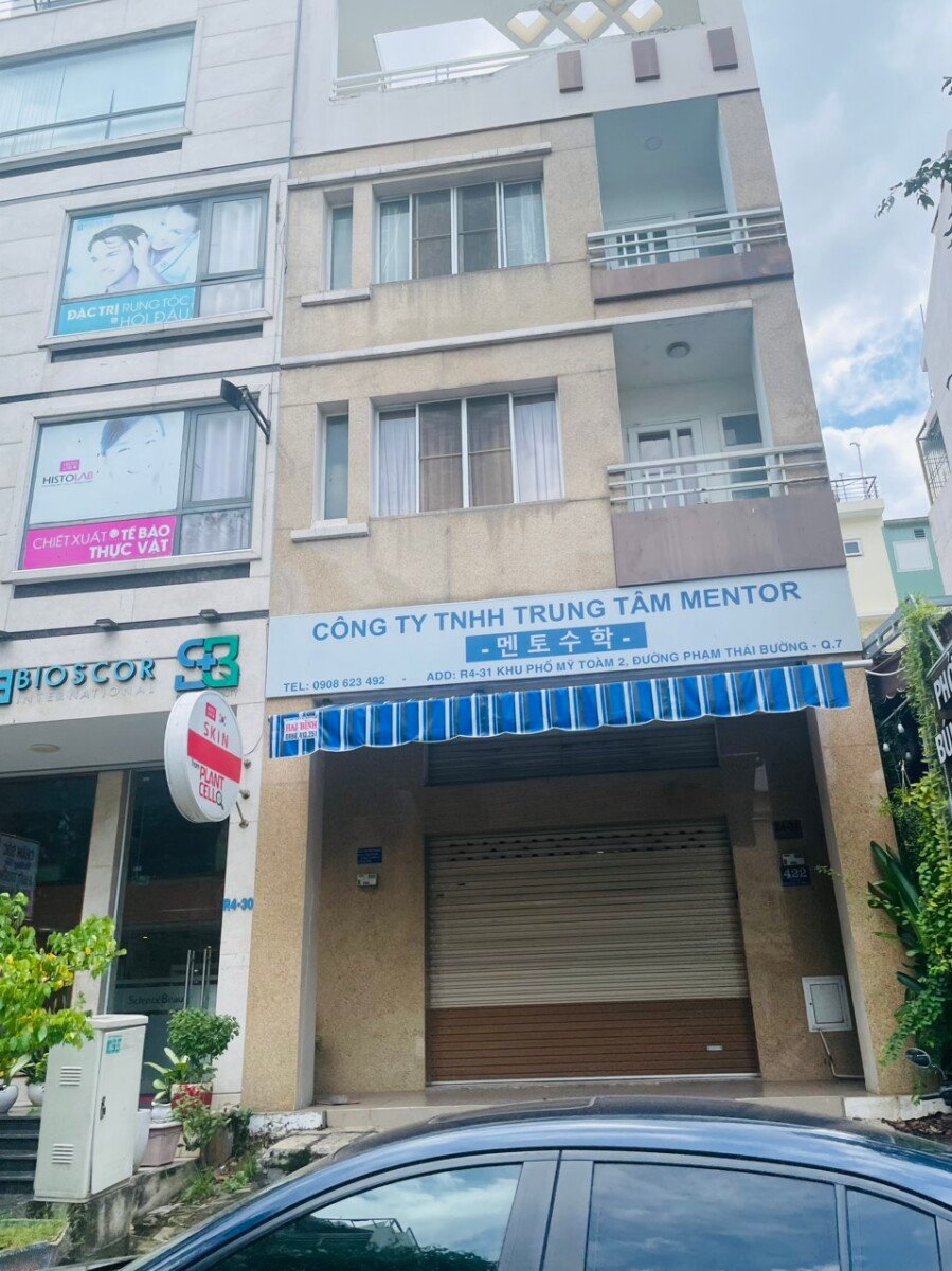 can canh nha co 4 tang - Giá cho thuê nhà phố có thang máy đường Phạm Thái Bường Phú Mỹ Hưng T10/2026