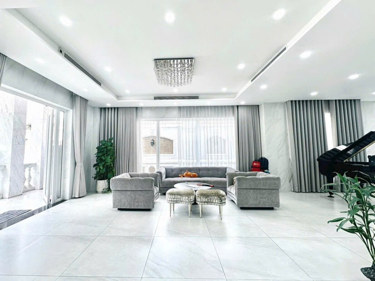 can canh phong khach noi that cao cap - Giá mua bán nhà Biệt thự 5pn Nội kkhu Cityland Riverside phường Tân Mỹ T10/2026