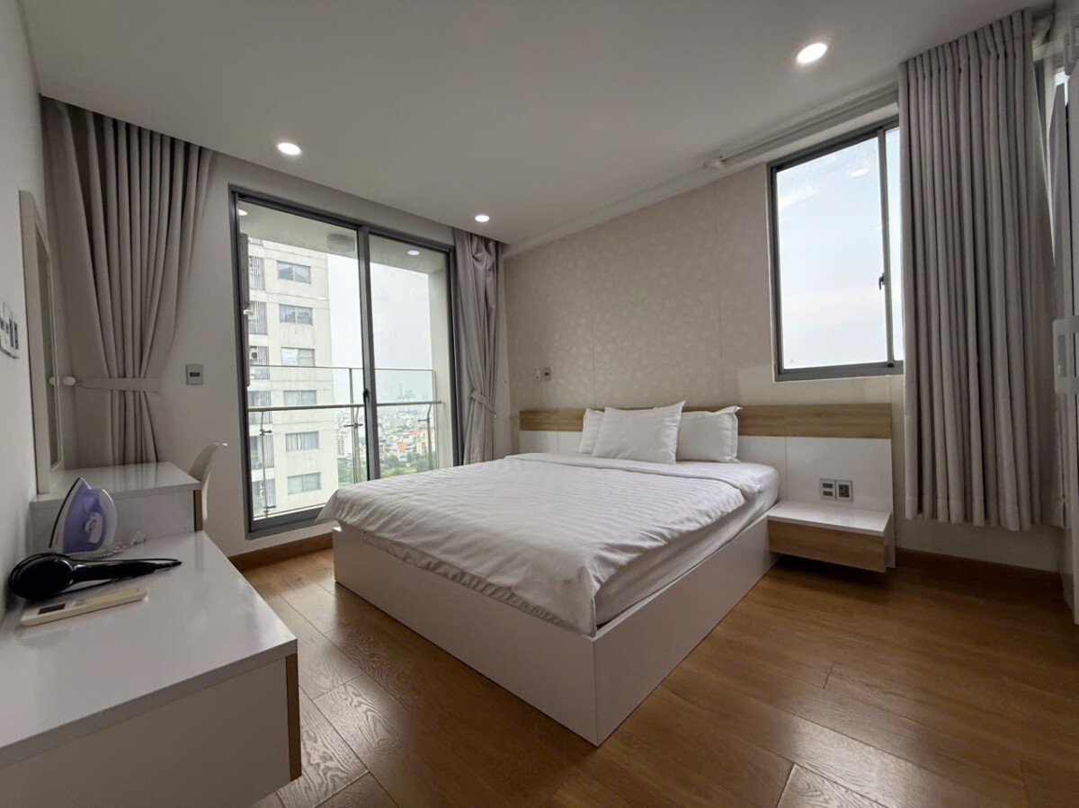hien trang nha co 2pn hoan thien nhu hinh - Giá mua bán căn hộ 2pn số 05 tòa C chung cư Green Valley phường Tân Mỹ T10/2026