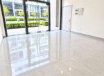 hien trang shophouse trong suot 150x110 - Giá cho thuê Shophouse tầng trệt tòa C chung cư Midtown m6 phường Tân Mỹ T10/2026