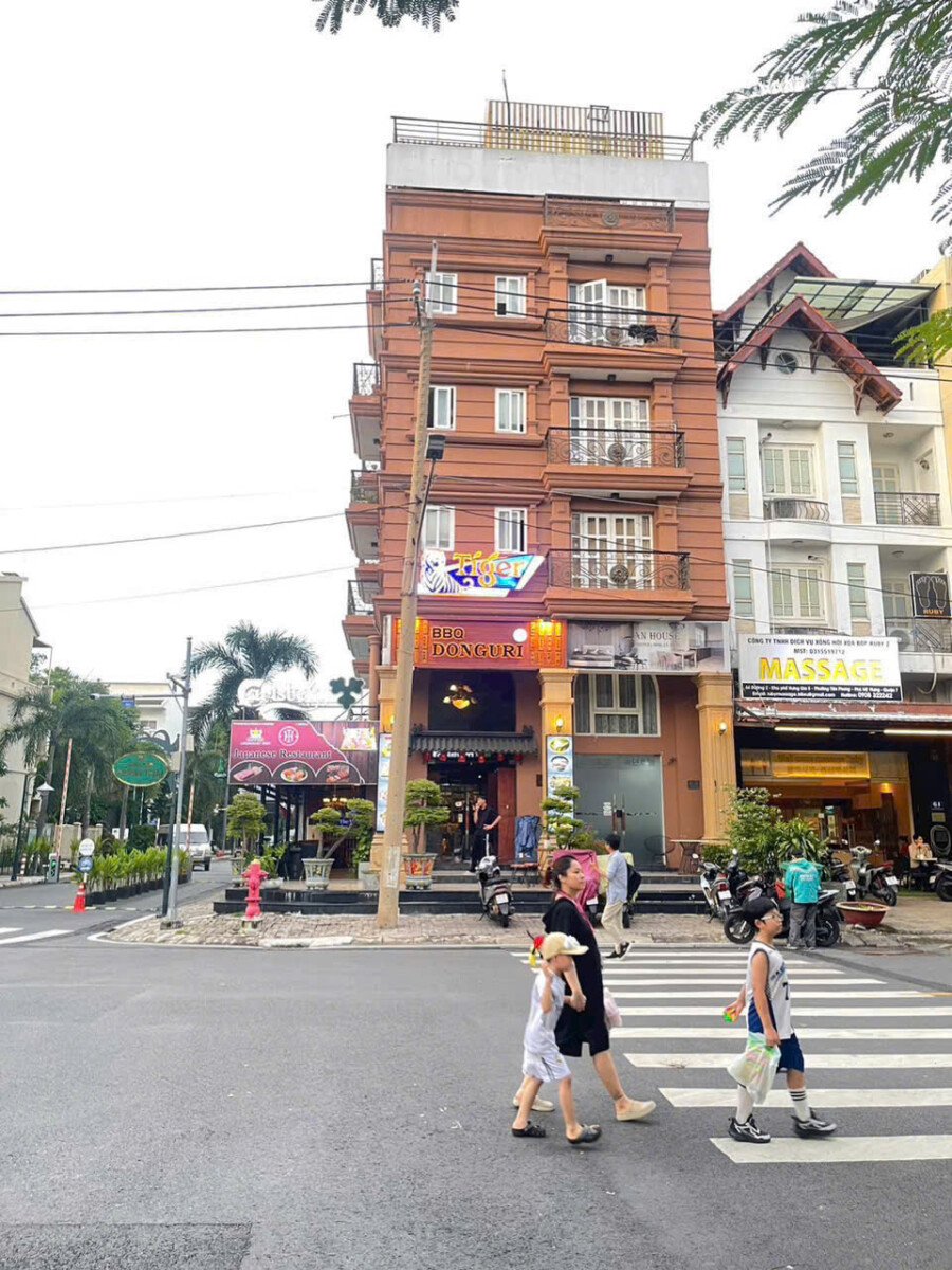 hinh anh toa nha chdv ban - Giá mua bán tòa nhà 17p chdv đường Bùi Bằng Đoàn phường Tân Hưng T10/2026