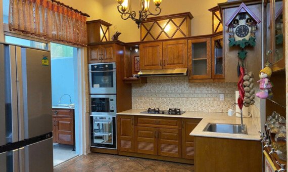 khong gian bep rong rai 570x340 - Trang chủ