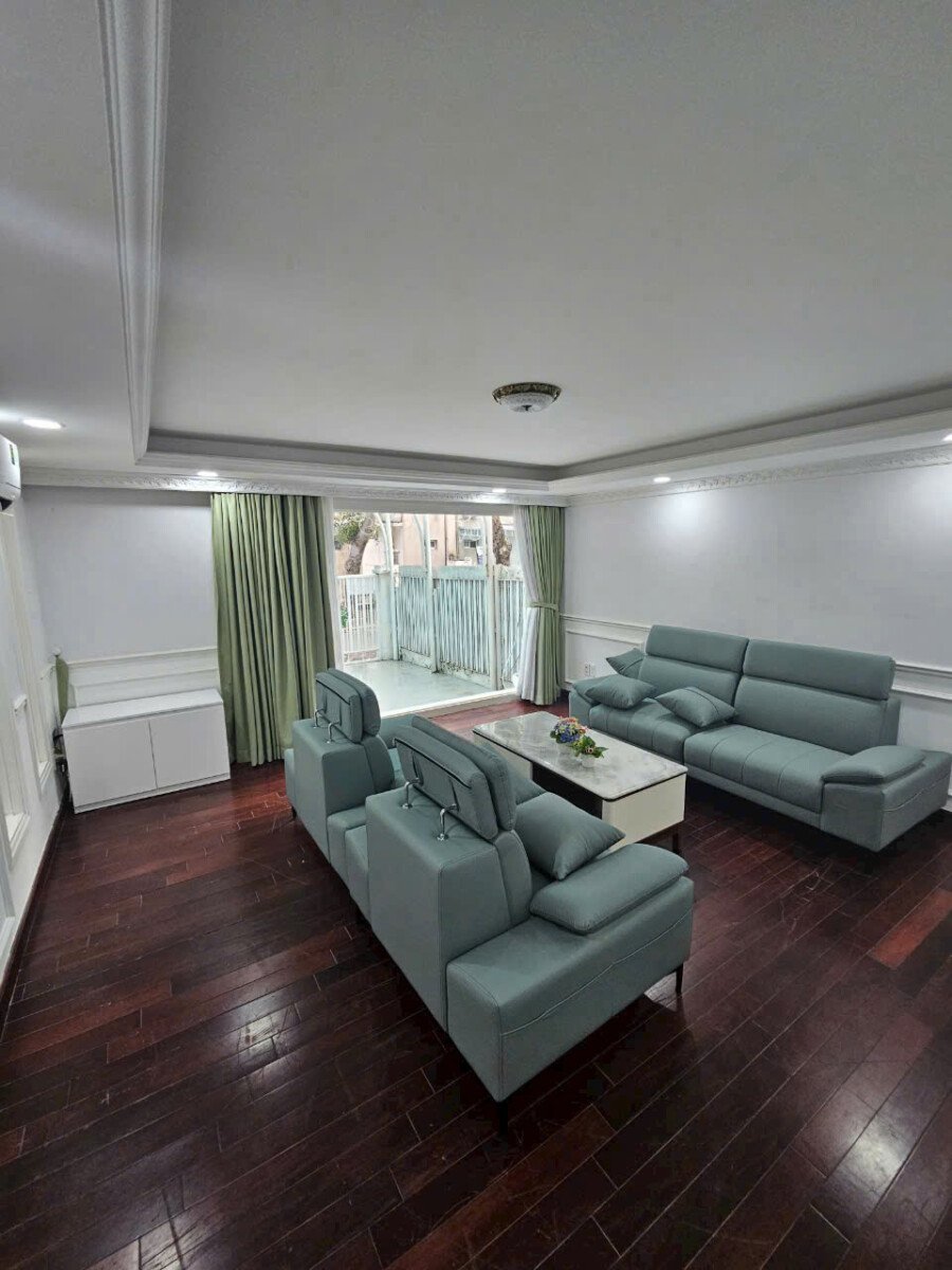 khong gian phong khach rong rai 2 - Giá mua bán nhà Biệt thự 4pn Nội khu Mỹ Giang 2B phường Tân Hưng T10/2026