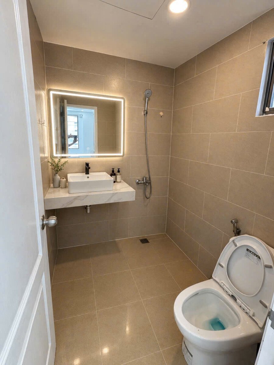 nha co 2 toilet nhu hinh 2 - Bán gấp căn hộ 2pn chung cư Saigon South Residences giá 5,2 tỷ