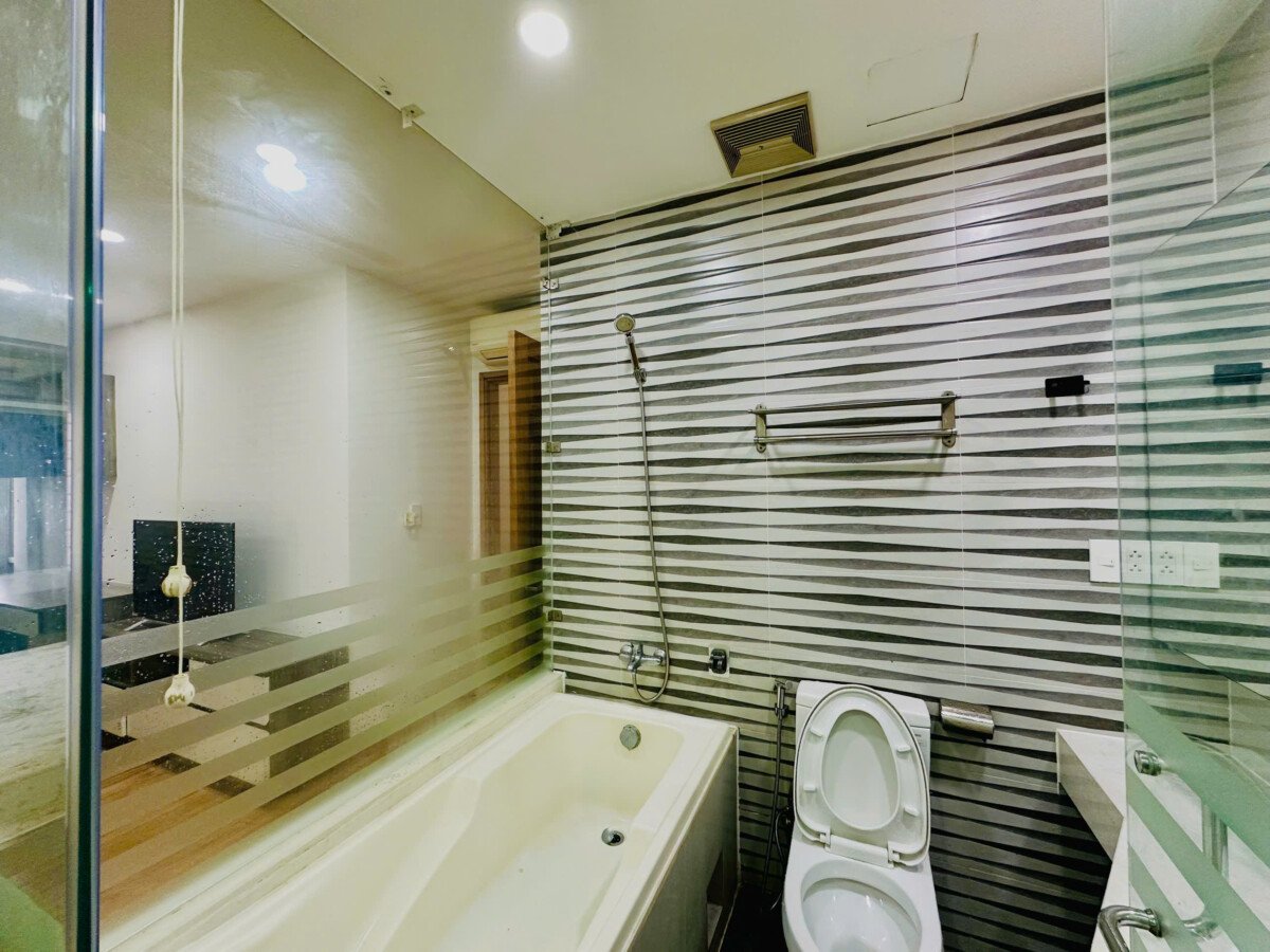 nha co 3wc hoan thien nhu hinh - Giá cho thuê căn hộ Penthouse 3pn tòa 6A chung cư Sky Garden 3 phường Tân Hưng T10/2026