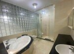 nha-co-6wc-day-du-thiet-bi
