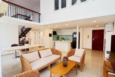 Cho thuê căn hộ duplex sky garden 1, 03pn, giá 25tr/tháng, nội thất đầy đủ.