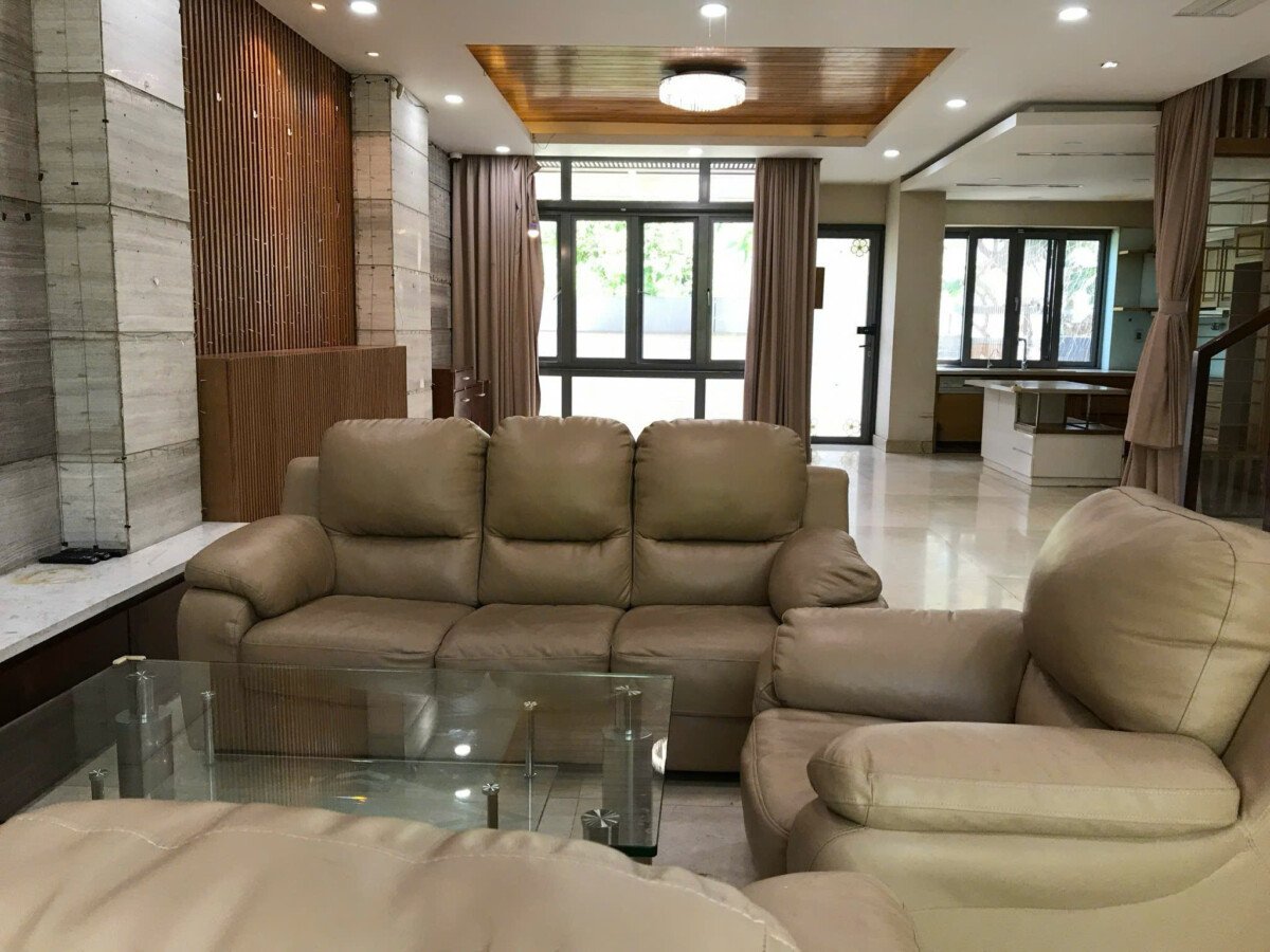 phong khach rong rai 1 - Giá mua bán nhà nguyên căn Đường số 18 Khu Biệt thự Nam Đô phường Tân Mỹ T10/2026