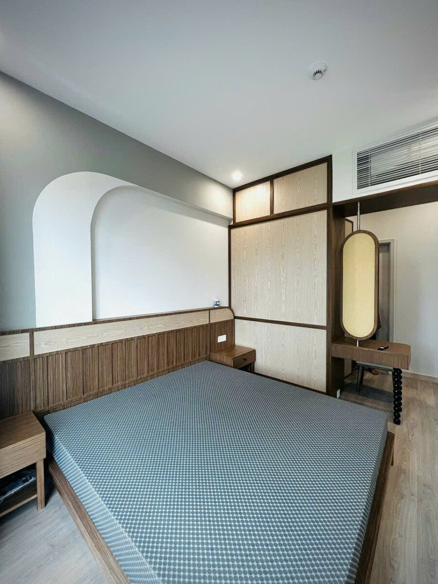 phong ngu can ho can cho thue nhanh 2 1 - Cho thuê căn hộ Cardinal court , căn sân vườn , 02pn, giá 33tr/tháng, nội thất cao cấp.