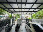 san-vuon-truoc-nha-ban
