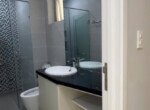 shophouse-co-toilet-hoan-thien