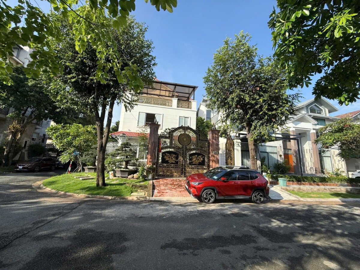vi tri biet thu goc duong lon 1 - Giá mua bán nhà Biệt thự 4pn nội khu Nam Phú Villas phường Tân Thuận t10/2026