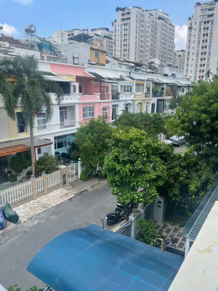 view lau 2 - Giá gián gấp nhà Biệt thự 4pn Nội khu Hưng Thái 1 giá 31 tỷ